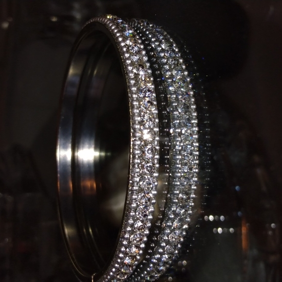 Crystal studded bangle. - Picture 3 of 5